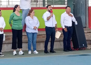 Más de un millón de alumnos regresaron a clases