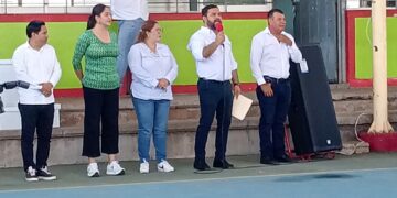 Más de un millón de alumnos regresaron a clases