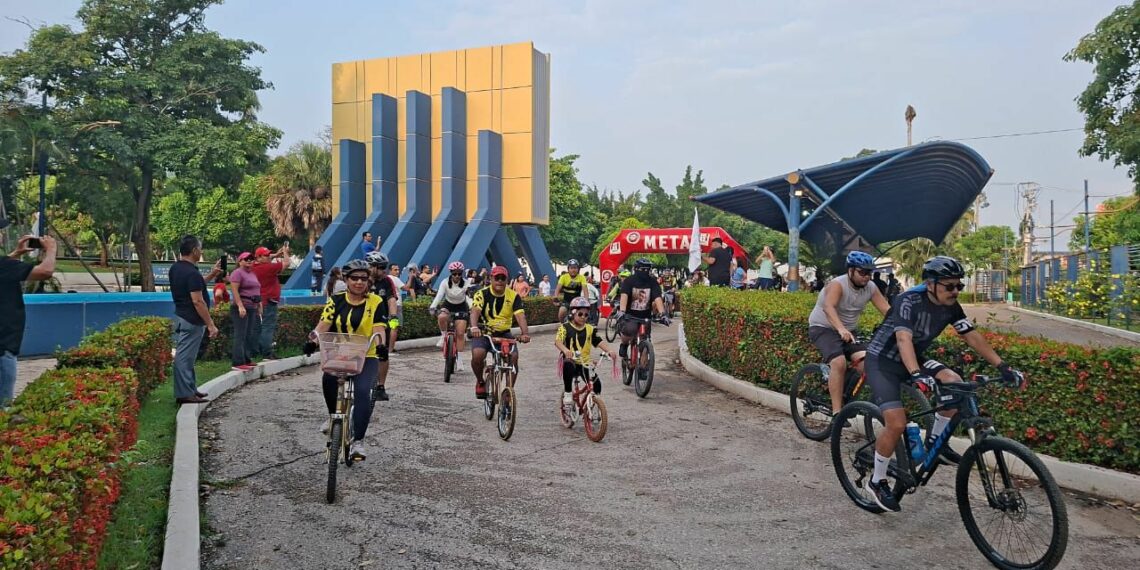 Tercera rodada ciclista recorrió la capital chiapaneca.