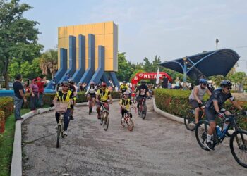 Tercera rodada ciclista recorrió la capital chiapaneca.