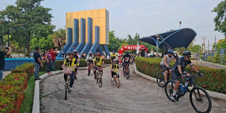 Tercera rodada ciclista recorrió la capital chiapaneca.