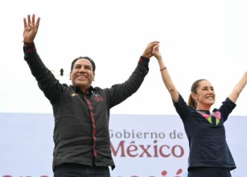 Anunció reparación de puentes y programas sociales para Chiapas.