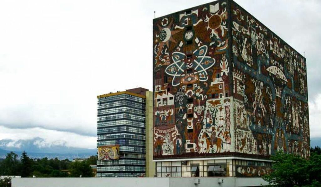 Por un lado, los gobernadores las utilizan como vitrinas de legitimidad, fuentes de empleos y, en algunos casos, como espacios de control clientelar.