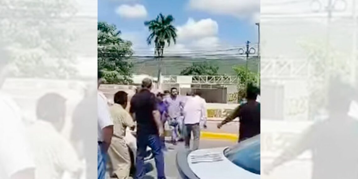 Regulaciones inequitativas y decisiones maniatadas