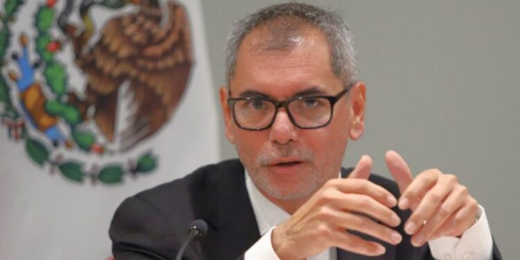 Aunque existe comunicación entre los senadores y el gobierno federal, la autonomía legislativa permite que sean los propios legisladores quienes propongan y fortalezcan las leyes.