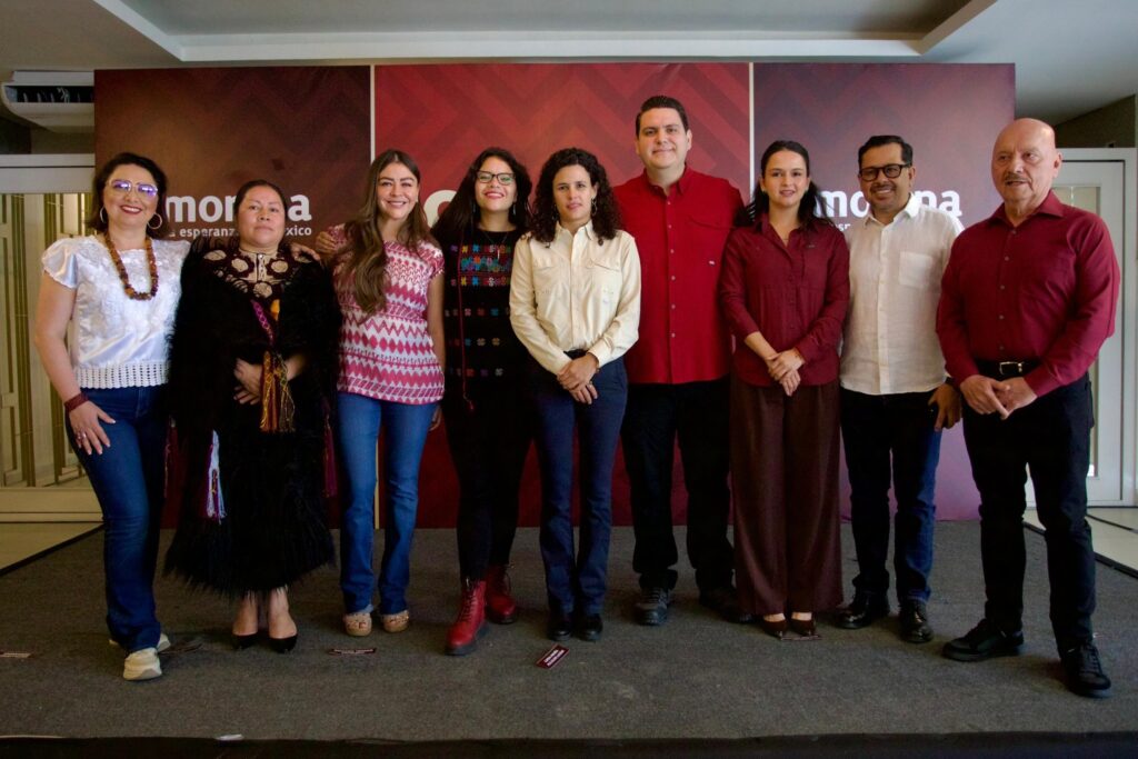 ¿Qué clase de mensaje se manda al pueblo chiapaneco cuando se convive y presenta desde el presidium, a quien dejó colapsado el sistema de salud estatal, como José Manuel Cruz Castellanos, conocido por todos como “Pepe Cruz”?