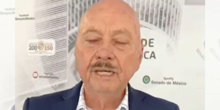 El exsecretario de Salud y hoy senador, sigue bajo la sombra de presuntas irregularidades durante su gestión. Obras fantasmas, hospitales colapsados y el uso político del personal médico marcaron su paso por la dependencia. 