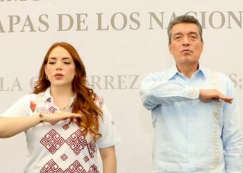Durante su sexenio, Chiapas vivió años oscuros, marcados por la violencia, los asesinatos y las desapariciones. Fueron tiempos de masacres silenciadas, cuerpos colgados, carreteras tomadas por el crimen, y una institucionalidad reducida al discurso.