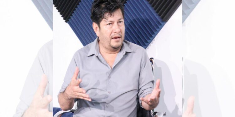 Francisco Serrano pidió pasar del asistencialismo a proyectos productivos sostenibles. El contexto y el contrapunto.