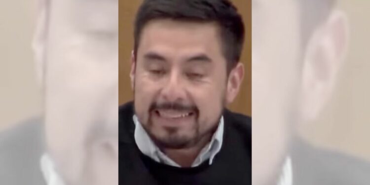 El diputado federal Guillermo Santiago Rodríguez convocó a su primer informe legislativo, calificado como un "despliegue de ego y oportunismo descarado".