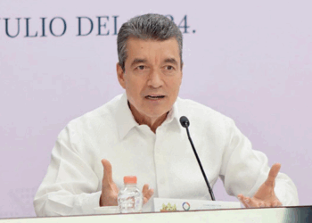 El sexenio del hoy cónsul general de México en Miami, dejó a la cultura en ruinas y a la educación sin refugio en zonas golpeadas por la violencia.
