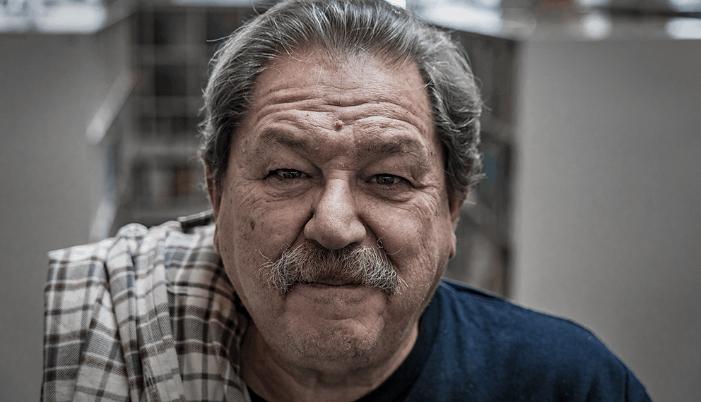 El problema no es solo lo que dice, sino desde dónde lo dice: un hombre con poder, que dirige una de las editoriales públicas más importantes de América Latina