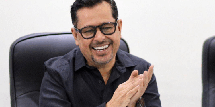 El presidente de la Jucopo afirmó que la ley se aplica sin distinción a quien la infrinja.