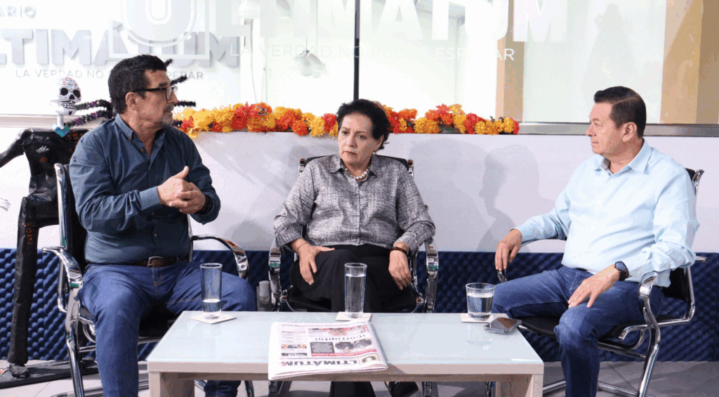 Rojas y Latournerie acusaron irregularidades en contratos y servicios, además de la negativa para acceder a expedientes del Cabildo.