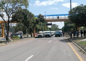 Transportistas solicitaron a Madres en Resistencia liberar vialidad afectada por más de dos semanas.