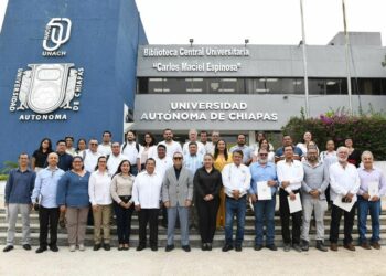 El rector Oswaldo Chacón reconoció a investigadores que lograron financiamiento externo.