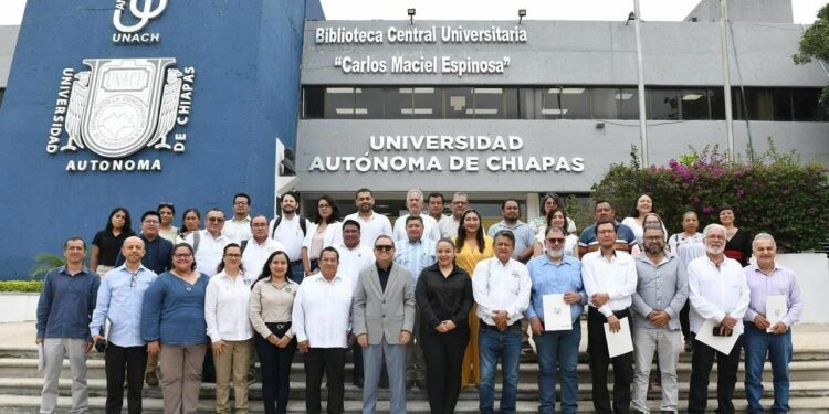 El rector Oswaldo Chacón reconoció a investigadores que lograron financiamiento externo.