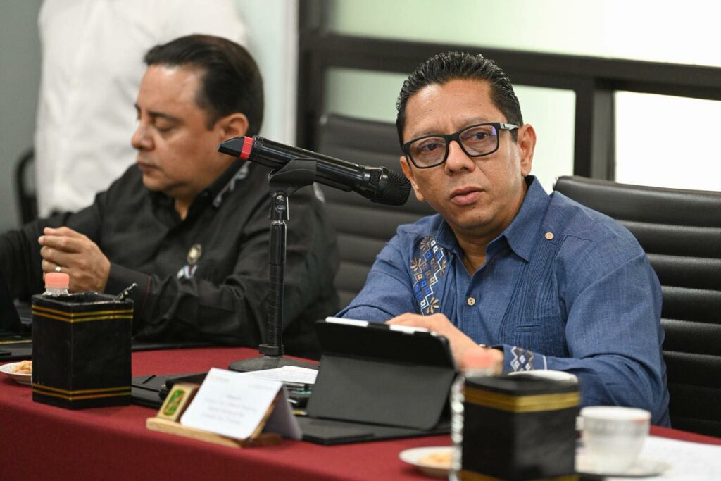 Encuesta priorizó alumbrado, agua, hospitales y drenaje.