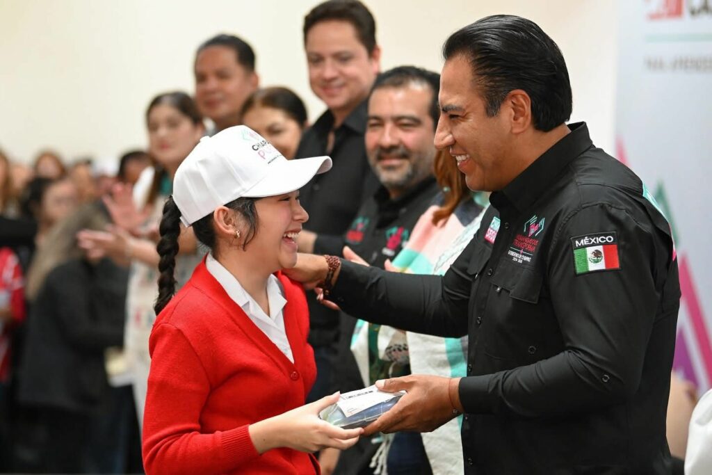 El gobernador dio inicio a la rehabilitación del camino Rancho Nuevo–Ocosingo.