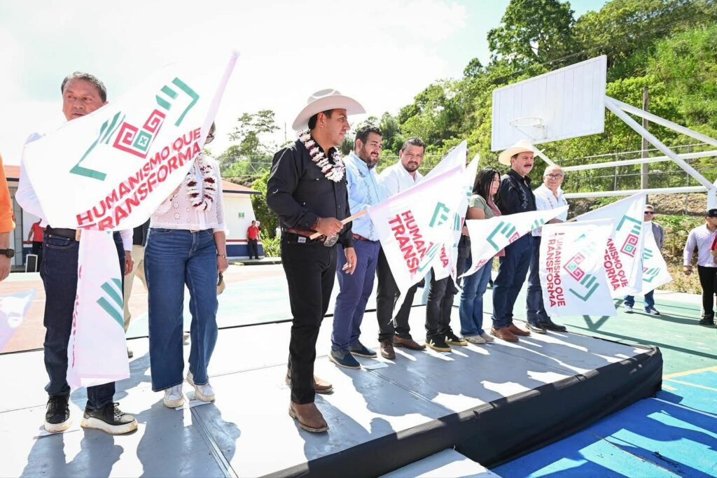 El Gobernador impulsó becas, salud y anunció millonarias obras viales y educativas.