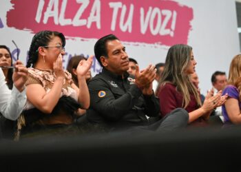 La estrategia busca prevenir y erradicar agresiones contra mujeres y niñas.