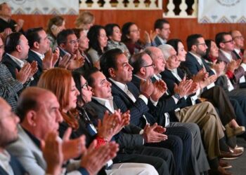 El Gobernador reconoció la labor del Tribunal Federal de Justicia Administrativa en la inauguración de su 30° Congreso Nacional en Chiapas.