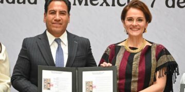 Destacan su aporte literario y su lucha por la igualdad.