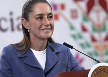 Sheinbaum busca integrar servicios médicos en todas las instituciones públicas.