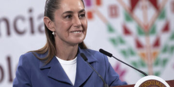 Sheinbaum busca integrar servicios médicos en todas las instituciones públicas.