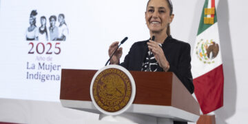  Claudia Sheinbaum reiteró respeto absoluto a la Constitución tras la reforma aprobada.