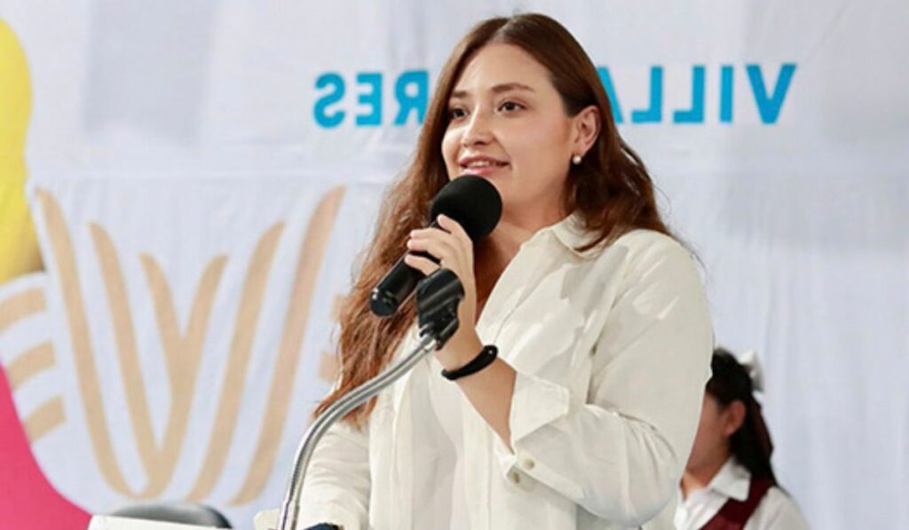 Carismática, sin holganza, con destreza en el discurso y sobre todo con vocación auténtica humanista, Valeria ha demostrado que no llegó al Ayuntamiento a sentarse en la silla que heredó.