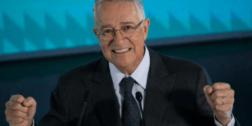 Pocos saben que desde el sexenio del priísta Enrique Peña Nieto, Salinas Pliego había incursionado en la rama de la industria petrolera, creando la empresa Typhoon Offshore, S.A.P.I. de C.V. 