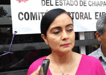 Claudia Ulloa Zenteno, se encuentran inmersos en un nuevo escándalo de ilegalidades, corrupción y tráfico de influencias que, aseguran, buscan consumar una nueva imposición dentro del relevo sindical. 