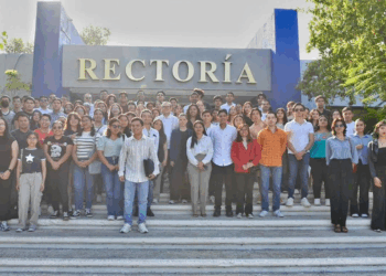 De esta manera, el liderazgo del rector Oswaldo Chacón Rojas se consolida no sólo en el ámbito académico, sino también como un referente nacional de la educación digital con sentido social.