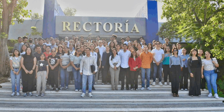 De esta manera, el liderazgo del rector Oswaldo Chacón Rojas se consolida no sólo en el ámbito académico, sino también como un referente nacional de la educación digital con sentido social.