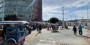 Docentes liberaron casetas y tomaron oficinas.