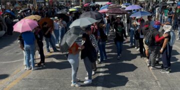  Bloqueo de cuatro horas generó caos vial en el centro.