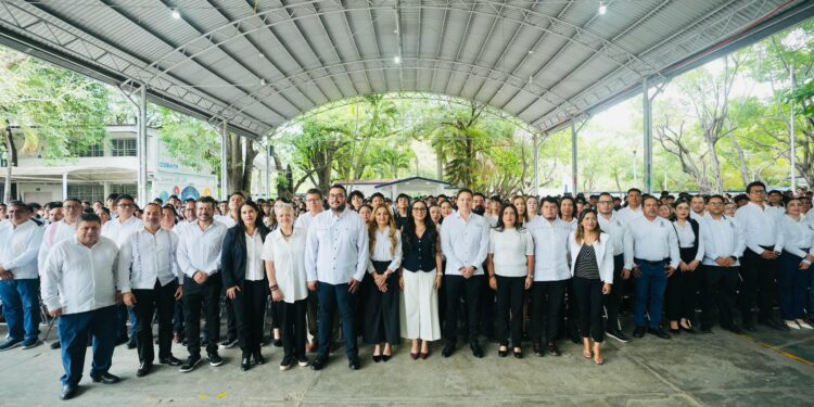 Viridiana Figueroa anunció una gestión centrada en el desarrollo integral del alumnado.