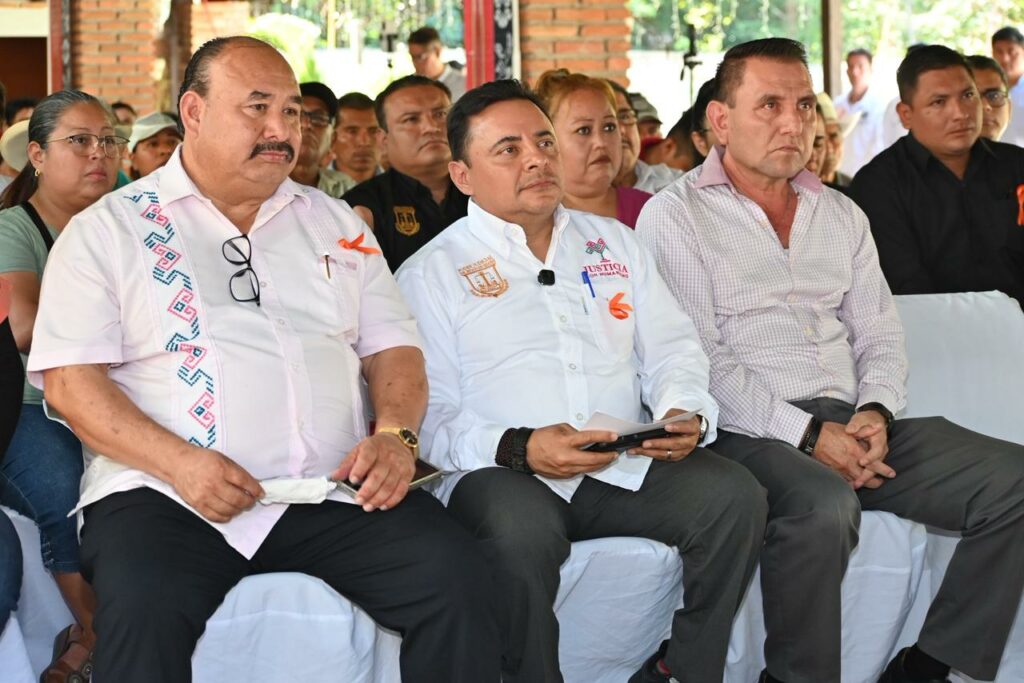 El magistrado encabezó encuentros directos en Copainalá y San Fernando.