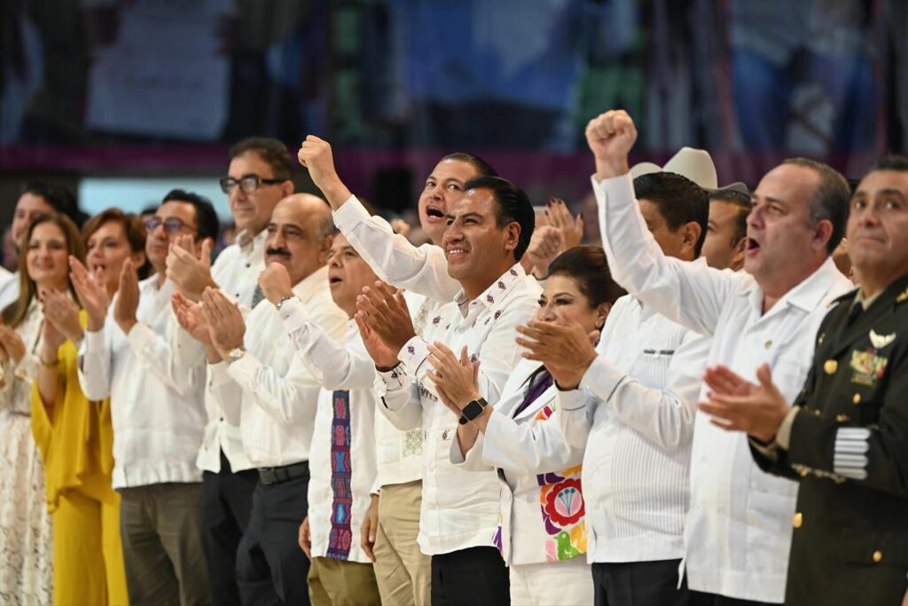 El gobernador de Chiapas asistió al Primer Informe de Gobierno en Tabasco.