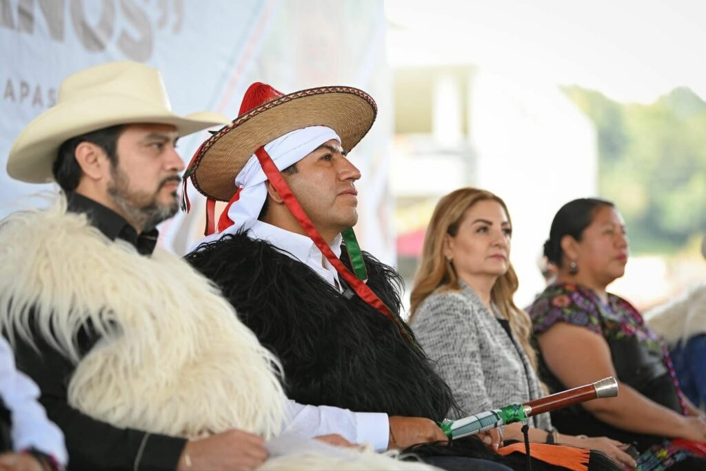 Gobierno reforzó vacunación, alfabetización y obras de agua potable
