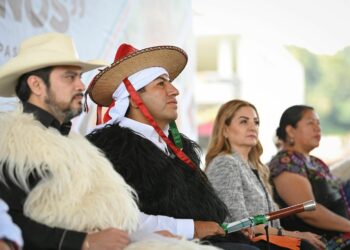Gobierno reforzó vacunación, alfabetización y obras de agua potable