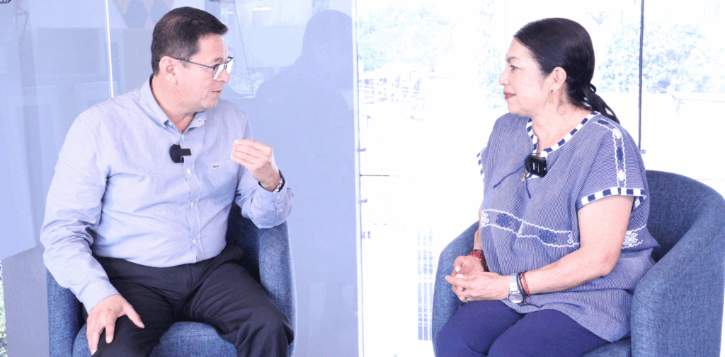 El trabajo a ras de tierra con la comunidad universitaria, ha mantenido la gobernabilidad de la UNACH en el primer año de administración, afirmó María del Carmen Vázquez, secretaria general de la institución.