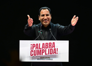 Gobernador itinerante: Eduardo Ramírez Aguilar ofrece seguir siendo un gobernador de "mucho territorio" y contacto directo, habiendo recorrido ya los 124 municipios, durmiendo donde le agarre la noche.