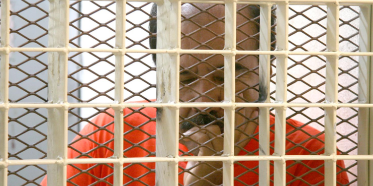 La trayectoria y controversia de Alfredo Palacios Espinosa