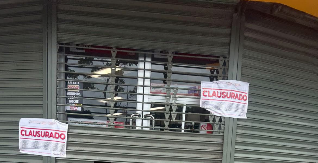 El “caído” le cae a los Oxxo’s
