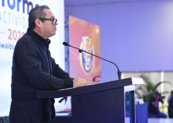 Rector destacó interculturalidad, innovación y finanzas sanas en aniversario benemérito.
