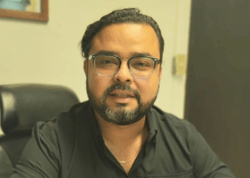 El fracaso de Alfredo Ramírez en Palenque podría ser una señal de que el gobernador está dispuesto a aplicar la "escoba" y limpiar su administración de aquellos que han fallado, incluso si son figuras cercanas al poder. 