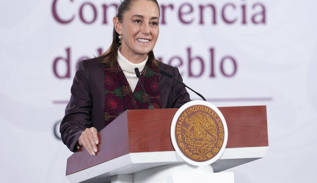 Gobierno federal impulsa Ciberbachilleratos y ampliaciones para acercar escuelas a estudiantes.