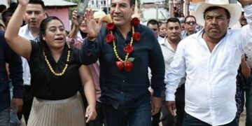 El mandatario entregó apoyos, supervisó obras y anunció nuevas inversiones.